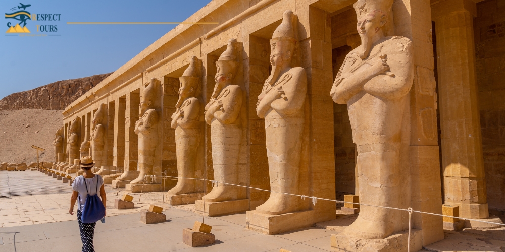 Hatshepsuts Portrayal as a Male Pharaoh 2